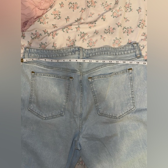 NWT Abercrombie and Fitch Light Wash Curve Love High Rise Skinny Jean - Picture 4 of 7